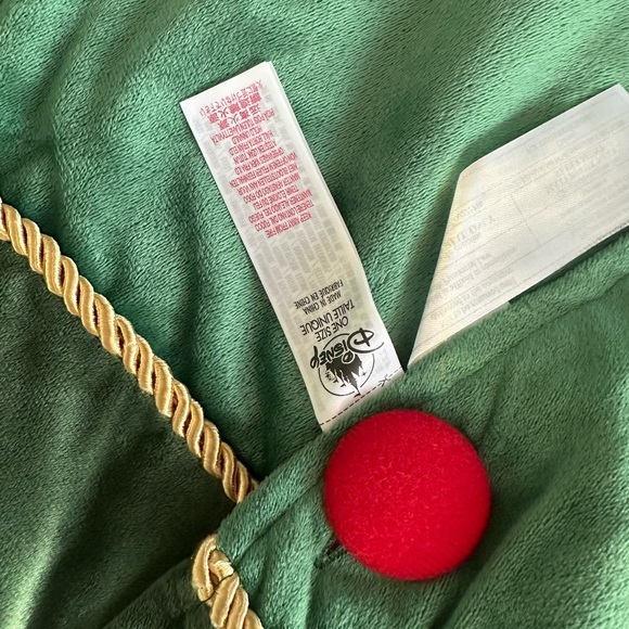 Disney Parks Christmas tree skirt - Picture 5 of 5